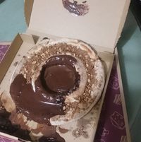 Pizza Kit Kat dengan Cocolan Cokelat Leleh Ini Mengecewakan Pelanggan