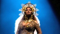 Beyonce pada tahun lalu berhasil mencatatkan pendapatan tertinggi sebesar 62,1 juta USD atau Rp 828 miliar. Wow! Foto: Getty Images