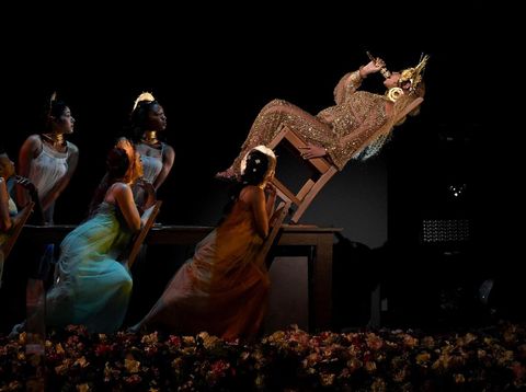 Beyonce Tampil Memukau di Grammys, Jay Z Berkaca-kaca