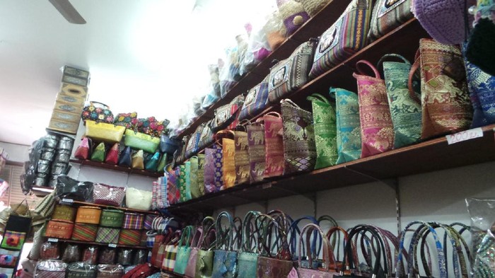 Tempat Belanja Murah Meriah di Pinggiran Thailand