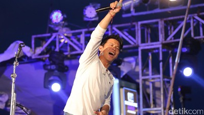 Seru-seruan Bersama NOAH di Sunset Concert Gili Trawangan