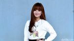 Whuzz! Saat Rambut Barbie Cikarang Tertiup Angin