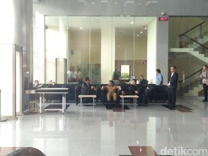 Kasus Suap Patrialis Akbar, KPK Periksa 2 Hakim MK