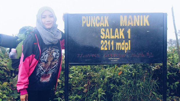 Cerita Aisyah Hermani, Hijabers Muda yang Taklukan 10 Gunung di Indonesia
