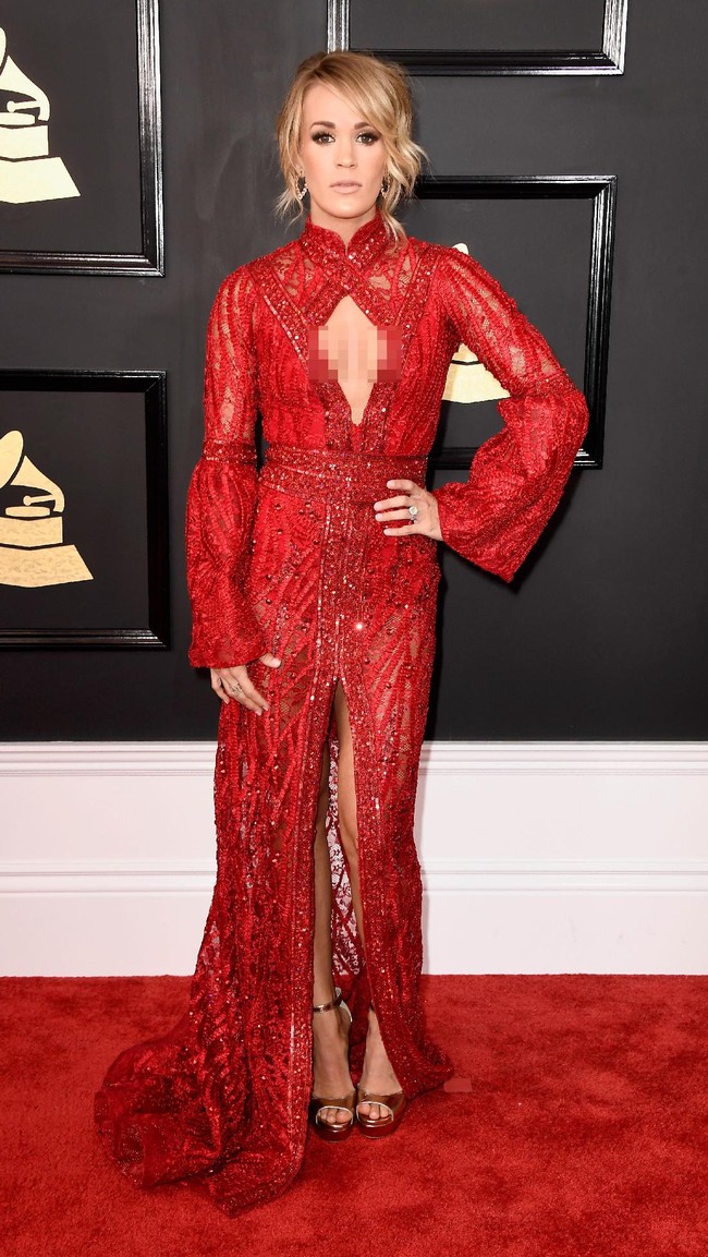 Carrie Underwood, GRAMMY Awards at STAPLES Center on February 12, 2017 in Los Angeles, California.  (Photo by Frazer Harrison/Getty Images)
