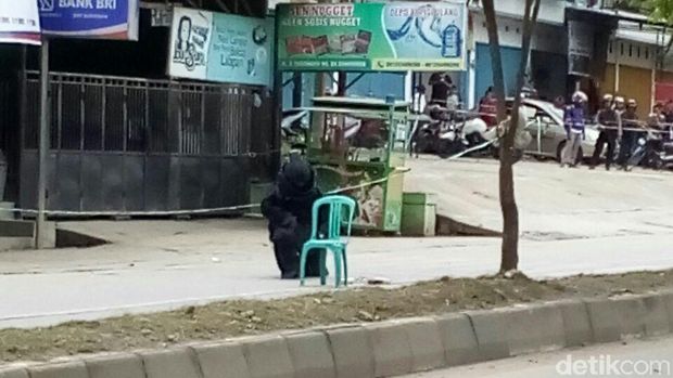 Tim Gegana Brimob Polda Kaltim mengamankan benda tersebut