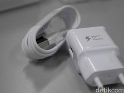 Unboxing Samsung Galaxy A7 Edisi 2017