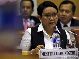 Menlu: Jemaah Umrah dengan Qatar Airways Dialihkan ke Maskapai Lain
