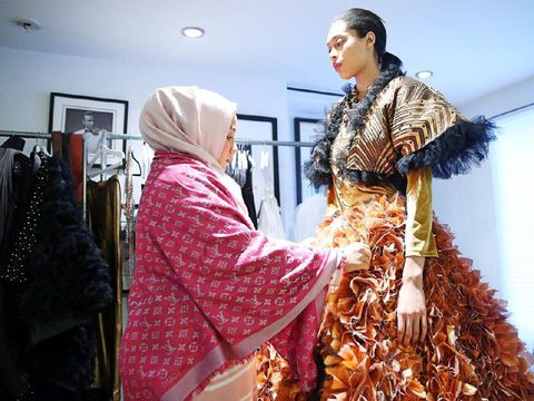 Jelang Show di New York, Anniesa Hasibuan Fitting Hingga Wawancara BBC
