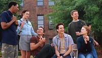 Mungkin Anda sudah beberapa kali menonton A Walk to Remember namun tak ada salahnya untuk menyaksikannya lagi di momen ini. (Dok. Warner Bros)