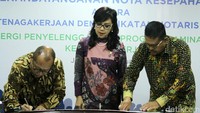 Dengan adanya nota kesepahaman ini, BPJS TK memberikan perlindungan jaminan sosial ketenagakerjaan kepada 16 ribu notaris anggota INI dan juga pegawai yang bekerja di kantor-kantor notaris tersebut.
