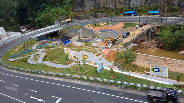 Kelok 9 di Sumatera Barat