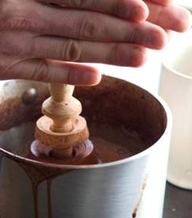 Yuk, Bikin Minuman Cokelat untuk Berdua dengan 4 Tips dari Ahli Cokelat Ini!