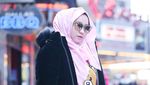 Foto: Desainer Anniesa Hasibuan, Bos First Travel yang Ditangkap Polisi