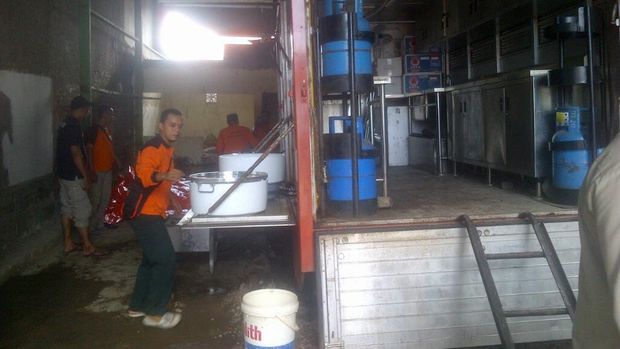 BPBD menyiapkan dapur umum di dekat Sawah Besar Gang IX.