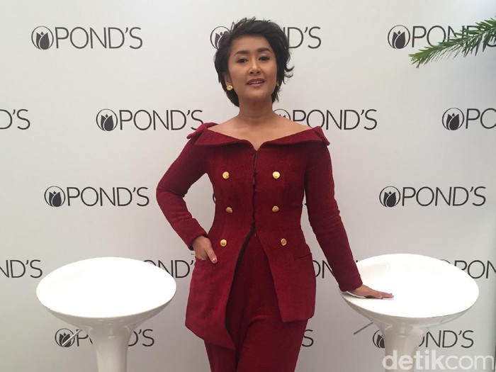 Widi Mulia Dinner dengan Dwi Sasono di Hari Valentine