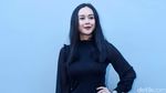 Senyum Aura Kasih Bikin Gagal Fokus