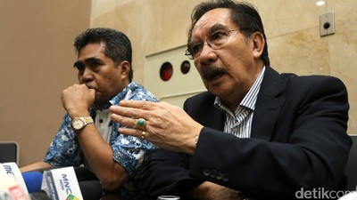 Antasari Jumpa Pers Minta SBY Jujur