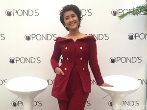 Widi Mulia Awet Muda karena Memiliki Tubuh Kecil