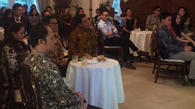 Pertemuan Duta Besar RI London, Dr. Rizal Sukma, dengan Young Indonesian Professionals' Association di Wisma Nusantara London