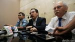 Antasari Jumpa Pers Minta SBY Jujur