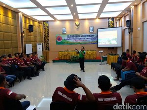 Ratusan Pemuda dan Santri Digembleng Tanggap Bencana