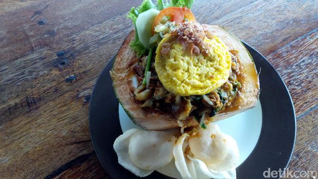 Serba 'dibungkus' kelapa muda (Wahyu/detikTravel)