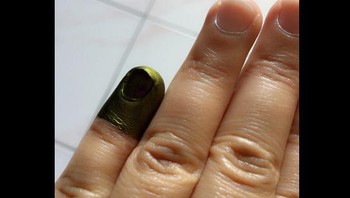 Dan tentu saja banyak yang memposting foto jari sendiri sudah dicelupkan tinta, tandanya sudah memilih. Foto: Istimewa