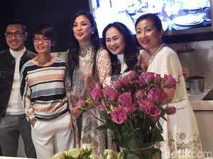 The Cookbook Diary, Dari Dapur Keluarga Jadi Buku Panduan Memasak