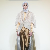 Bos First Travel itu sedang mengandung anak keduanya ketika tampil di NYFW Fall/Winter 2017.  Foto: Dok. Getty Images