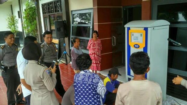 Diperlukan kartu ATM beras untuk 'bertransaksi'