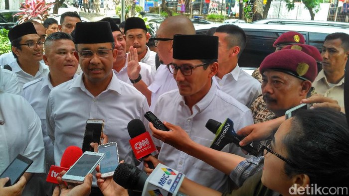 Timses: Anies-Sandi yang Paling Dipercaya Warga Jakarta