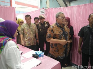 Gubernur Aher: Pilkada Serentak di Jabar Berjalan Aman dan Damai