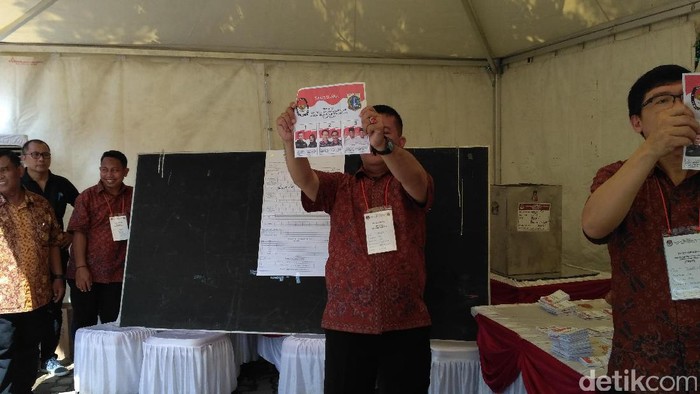 Ahok Unggul di TPS Tempat Mencoblos