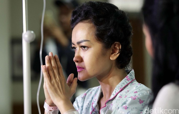 Usai Operasi Epidural, Julia Perez Masih Merasa Panas Dingin