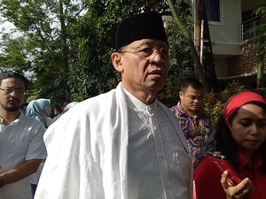 Menang di MK, Rumah Gubernur Banten Terpilih Ramai Didatangi Tamu