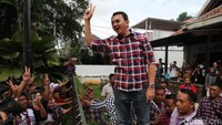 Basuki Tjahaja Purnama (Ahok) tiba dengan sambutan meriah para pendukungnya. 