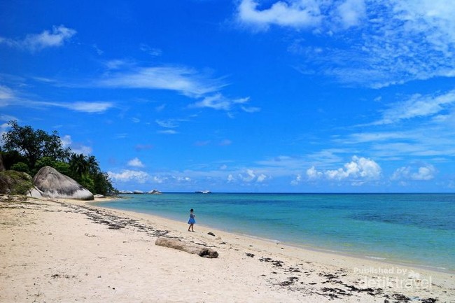 5 Pilihan Pantai Cantik Buat Bersantai Usai Nyoblos di Belitung