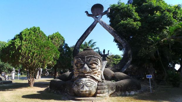 Buddha Park, Taman dengan Patung Jumbo dari Laos