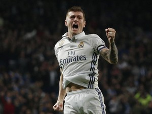 Lahm Oke, tapi Pemain Terbaik Jerman 2017 adalah Kroos