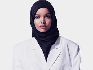 Foto: Ini Halima, Model Berhijab yang Tampil di Fashion Show Kanye West