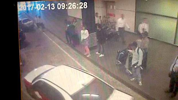 Wanita berkaos 'LOL' terekam CCTV bandara Kuala Lumpur pada hari kejadian
