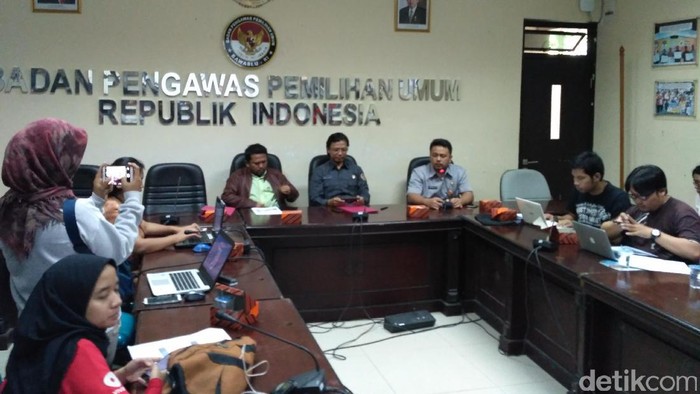 Bawaslu RI: Ada 8 Dugaan Politik Uang di Pilgub DKI, 5 di Banten