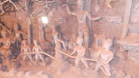 Lantai kedua merefleksikan tentang kehidupan di bumi. Pengunjung dapat melihat bagaimana manusia bekerja dan beraktivitas sehari-harinya (Masaul/detikTravel)