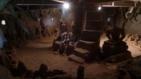 Lantai pertama atau dasar merefleksikan tentang bagaimana keadaan neraka. Dengan pencahayaan lampu berwarna merah, terlihat berbagai siksaan yang didapatkan manusia ketika di dunia banyak melakukan dosa (Masaul/detikTravel)