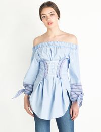 5 Atasan Pastel Ini Patut Dimiliki untuk Bergaya Ala Musim Semi