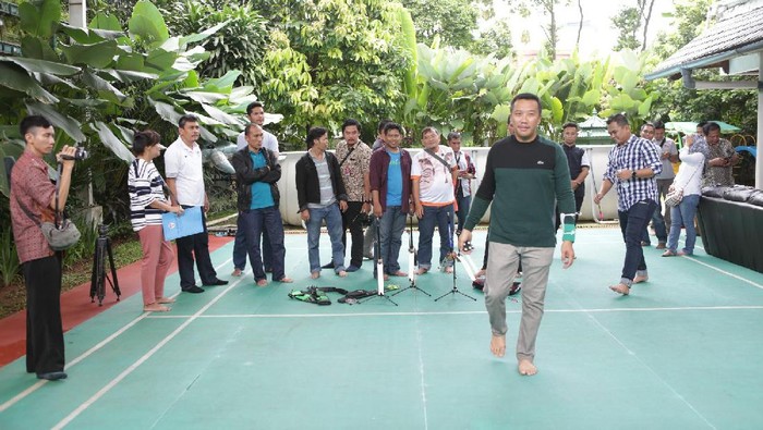 Libur Pilkada, Menpora Ngumpul Bareng Keluarga dan Wartawan