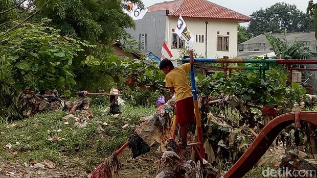 Cerita Banjir di Sanggar Belajar Dekat Bantaran Kali Ciliwung