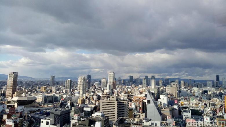  Osaka  dari Lantai 29 Hutan Beton dan Kelap kelip Lampu