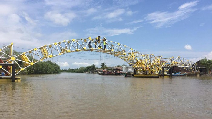 Perbaikan Jembatan Apung Cilacap Ditargetkan Selesai Maret 2017